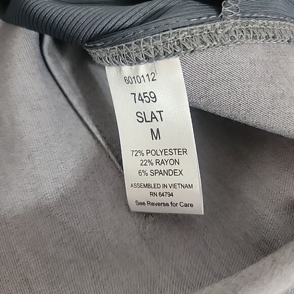 Med Couture Touch Women’s Scrub Top Size M NWT Gray Stretch V-Neck Nursing - Picture 8 of 8